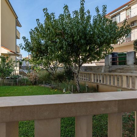 Apartment Duce 5973B Omiš Exterior foto